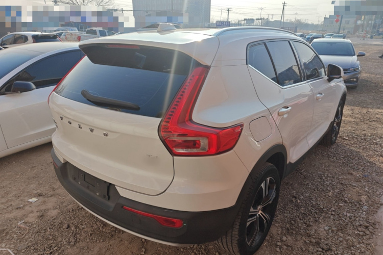 沃尔沃XC40 2021款 T4 四驱智远豪华版车身外观7
