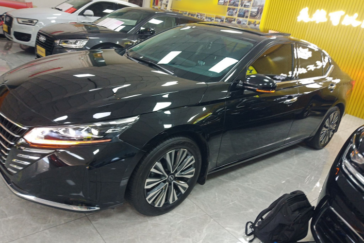 日产 天籁 2022款 2.0L XL-TLS 悦享版车身外观4