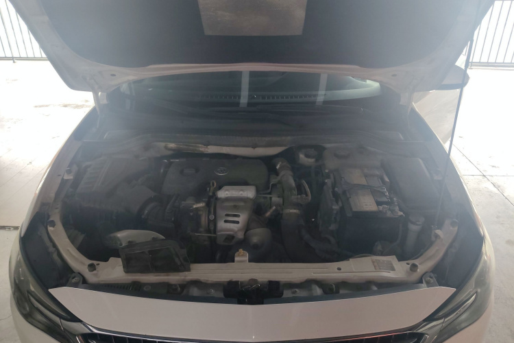 别克 英朗 2019款 15T 双离合互联精英型 国V机舱底盘24