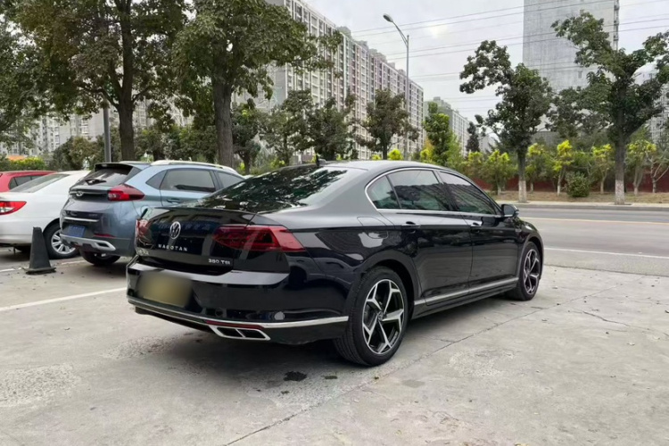 大众 迈腾 2023款 200万辆纪念版 380TSI DSG旗舰型车身外观6004