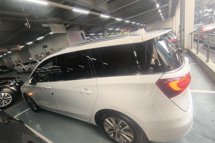 别克GL6 2021款 323T 轻混动互联豪华型车身外观4