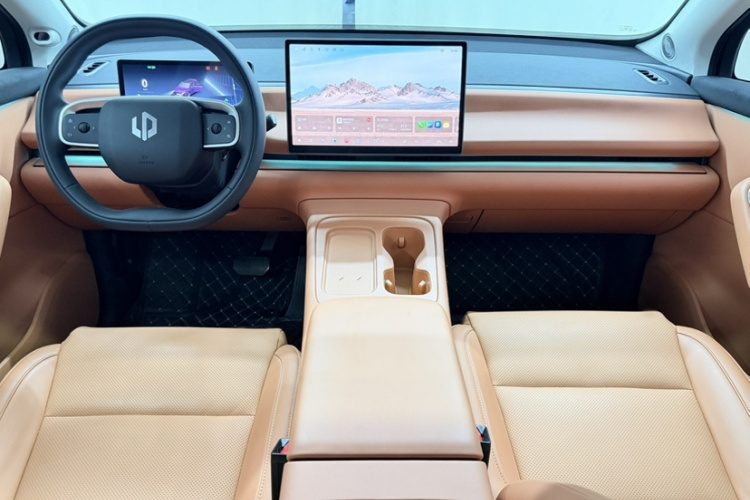 零跑汽车 零跑C16 2024款 增程 200激光雷达版中控内饰7002