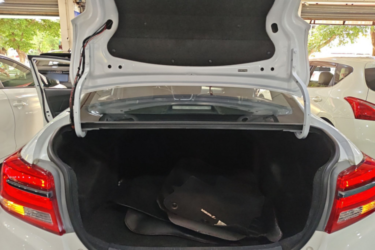 丰田 YARiS L 致享 2019款 1.5E CVT魅动版 国VI中控内饰23