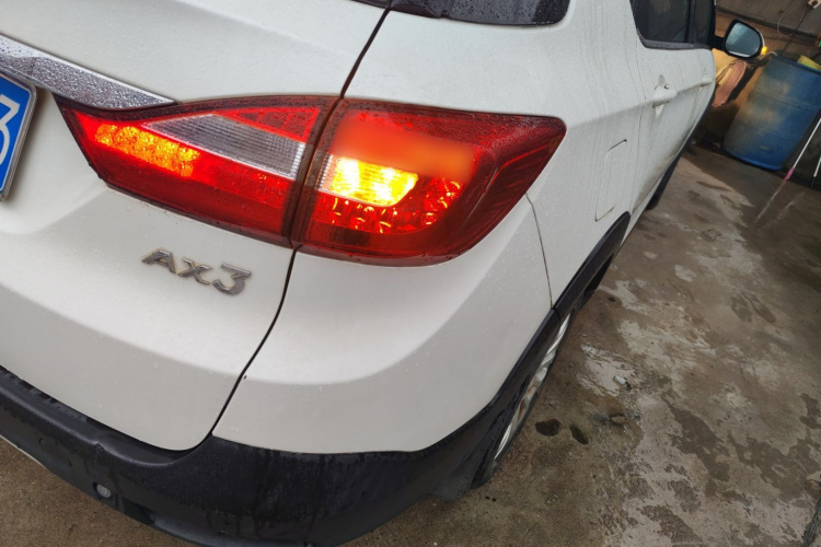 东风风神AX3 2016款 1.5L 自动尚酷型车身外观9