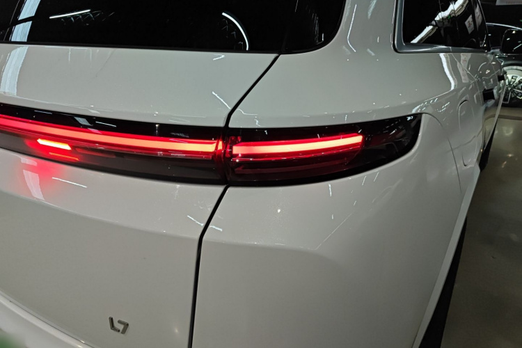 理想汽车 理想L7 2023款 Air车身外观6001