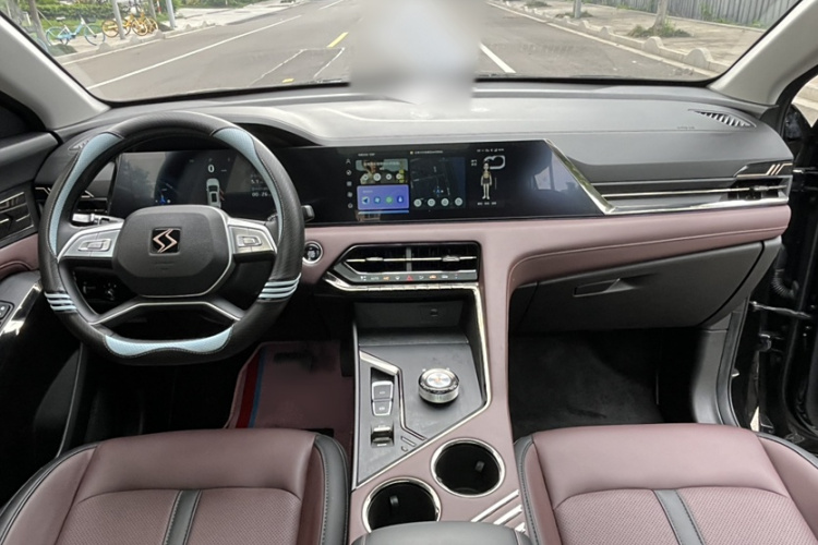 思皓X8 PLUS 2023款 1.5TGDI DCT智享版 7座中控内饰7013