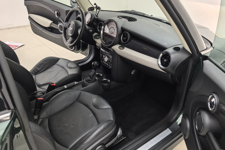 MINI 2011款 1.6T COOPER S中控内饰7004