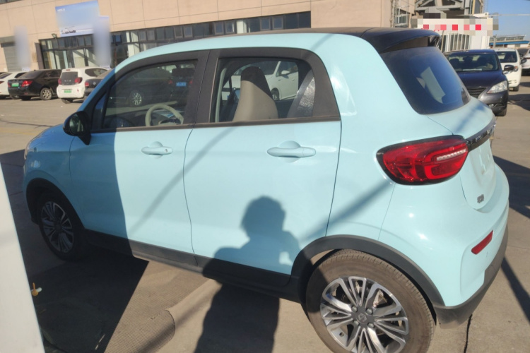 零跑汽车 零跑T03 2025款 403舒享版车身外观4