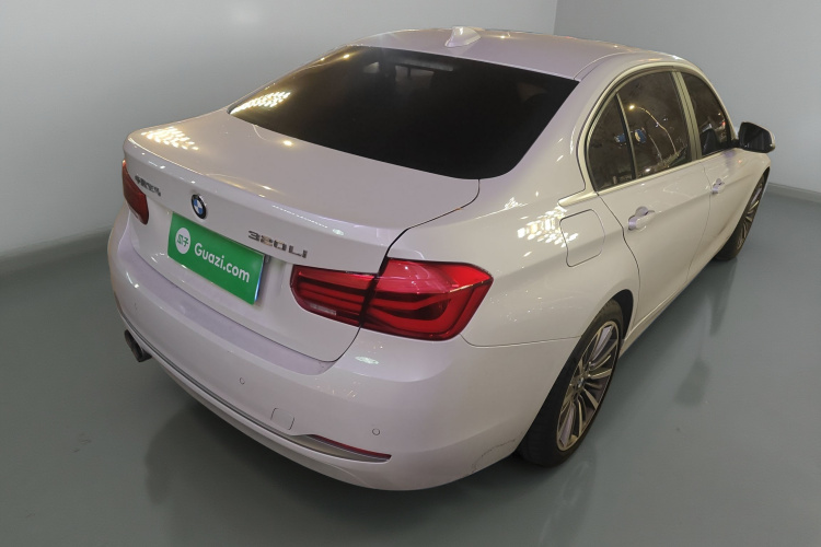 宝马3系 2019款 320Li 时尚型车身外观7