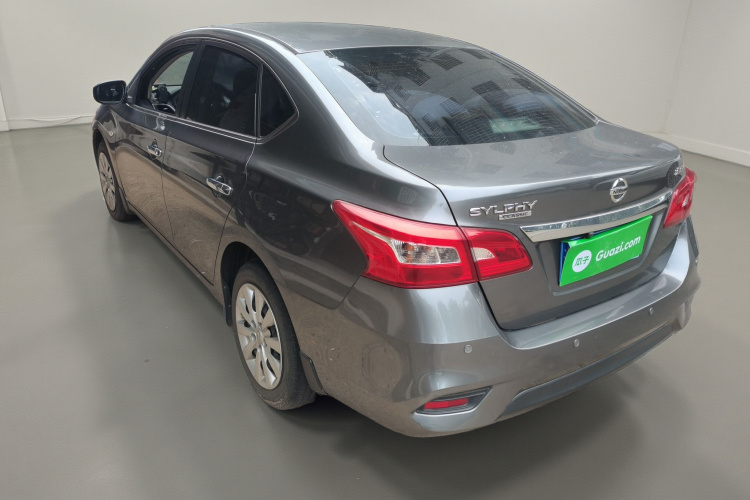 日产 轩逸 2021款 经典 1.6XE CVT舒适版车身外观5