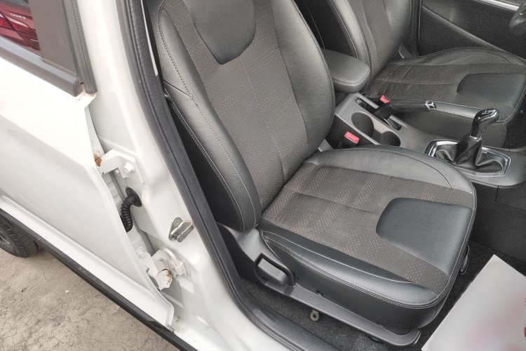 奇瑞 瑞虎3X 2018款 1.5L 手动精英版局部细节41