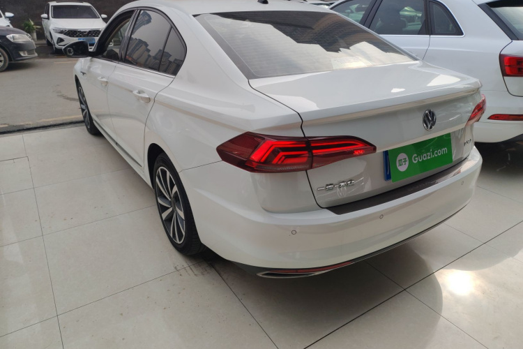 大众 宝来 2020款 1.5L 自动豪华型车身外观4