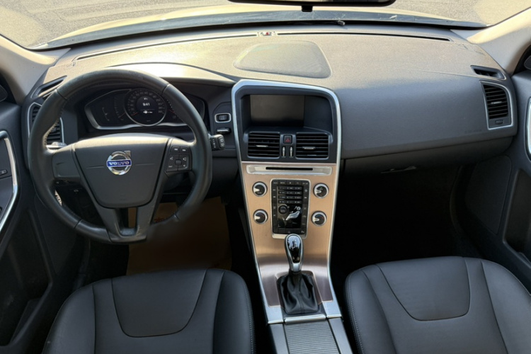 沃尔沃XC60 2017款 T5 智行升级版车身外观6008