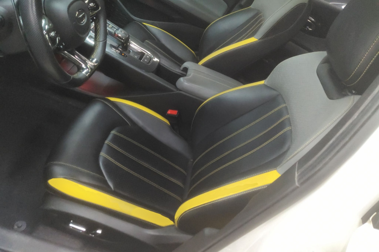 广汽传祺 影豹 2022款 270T DCT J16银河战机版局部细节19