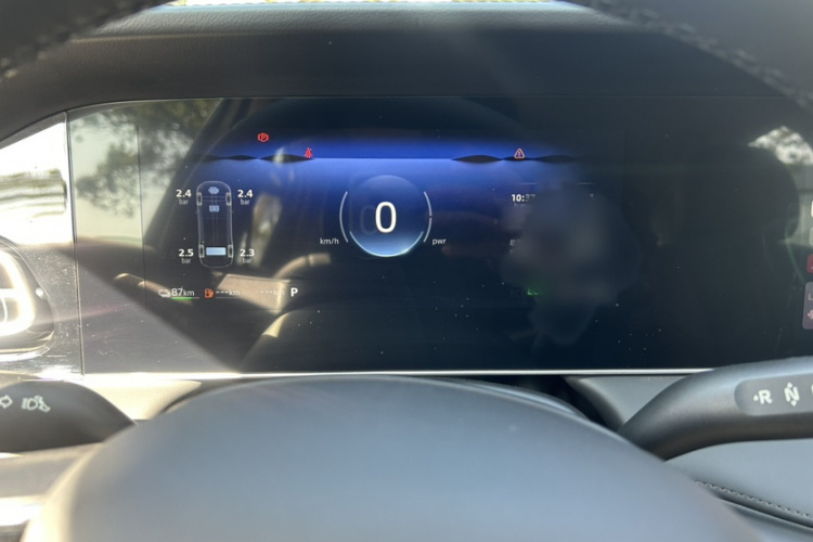 荣威D7 2025款 DMH 125km 世界冠军版中控内饰7005