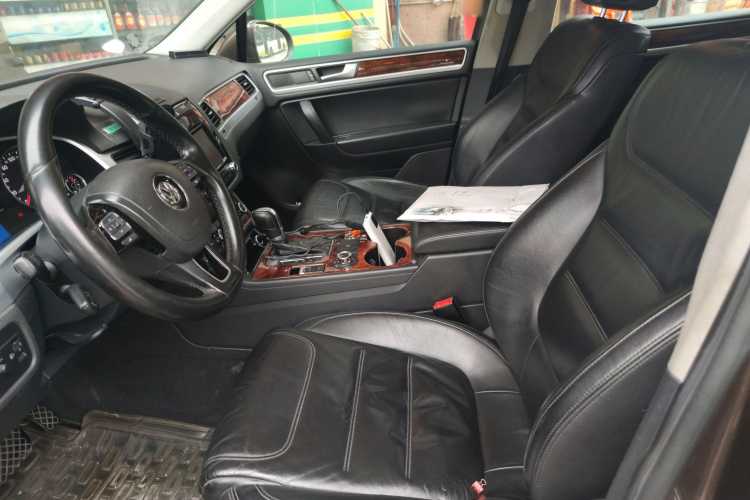 大众 途锐 2011款 3.0TDI 柴油标配型局部细节19