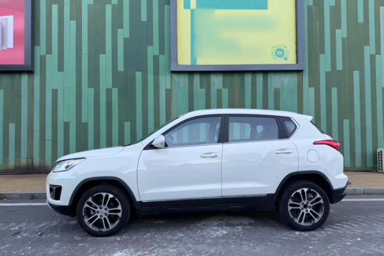 北京汽车 绅宝X35 2016款 1.5L 自动豪华版车身外观6001