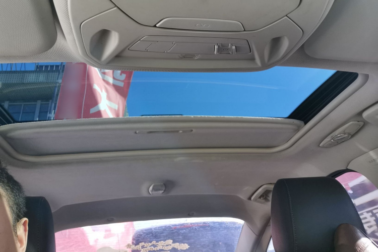 福特 福克斯 2017款 三厢 EcoBoost 180 自动精英型中控内饰22