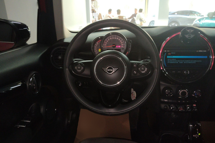 MINI 2019款 1.5T COOPER 经典派 五门版局部细节13