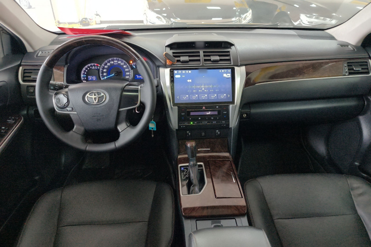 丰田 凯美瑞 2016款 2.0G 十周年纪念领先版中控内饰12