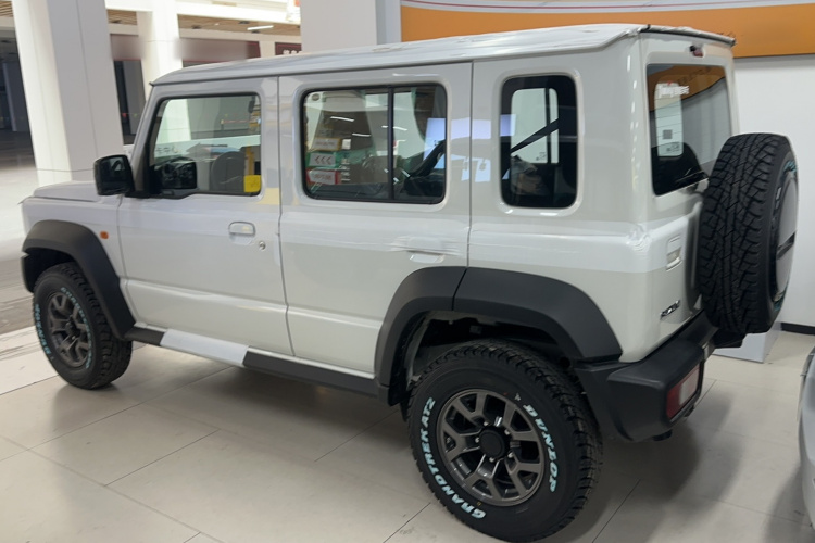 铃木 吉姆尼 五门自动挡顶配GLX车身外观6005