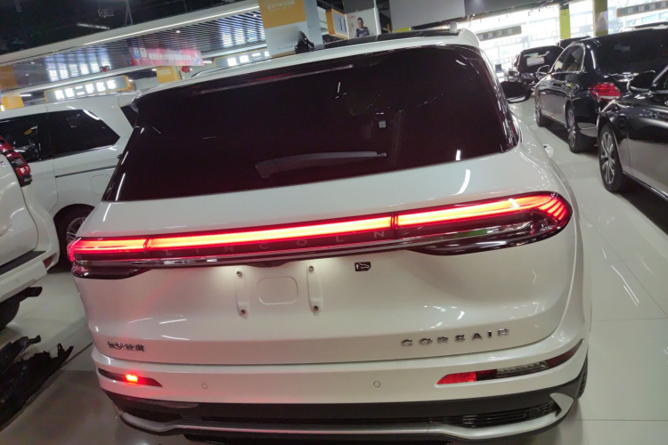 林肯 冒险家 2023款 2.0T 两驱尊雅版车身外观6