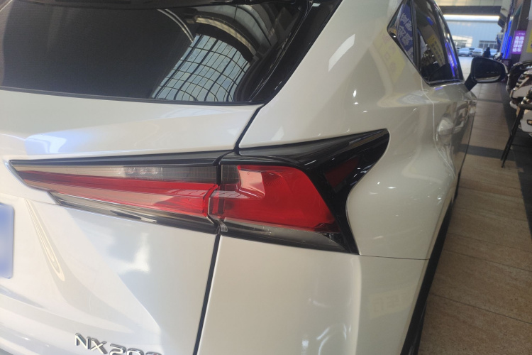 雷克萨斯NX 2020款 200 全驱 锋尚版 国VI车身外观6001