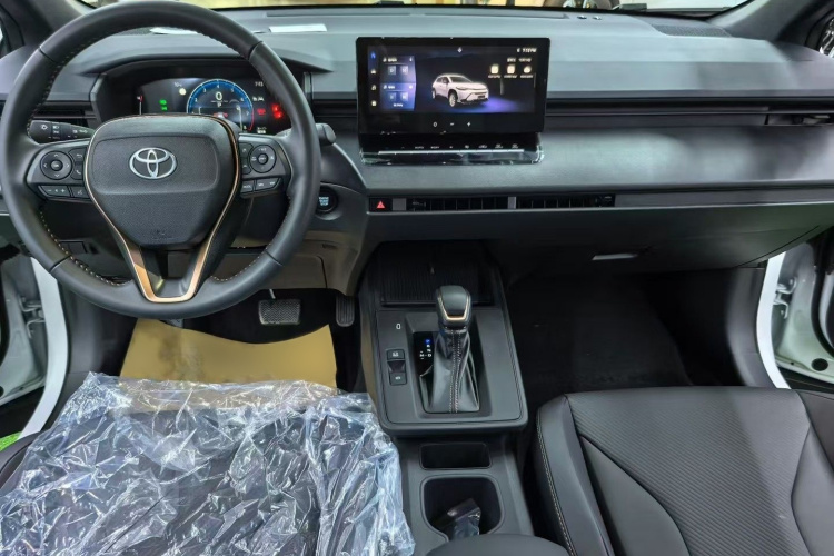 丰田 锋兰达 2026款 2.0L CVT舒适版中控内饰7001