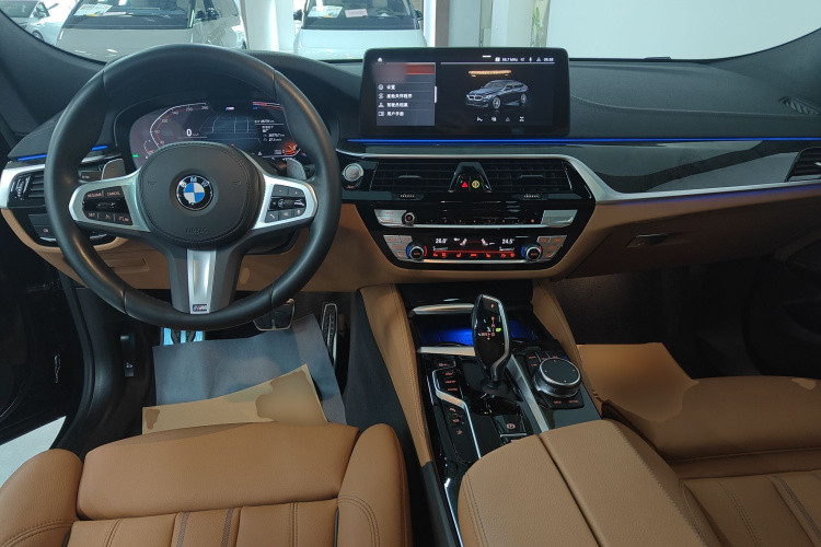 宝马6系GT 2022款 630i M运动套装中控内饰12