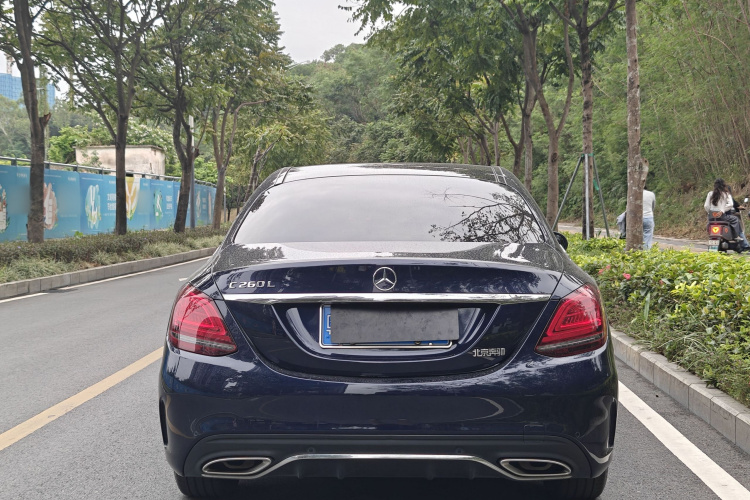 奔驰C级 2019款 C 260 L 运动版车身外观6006