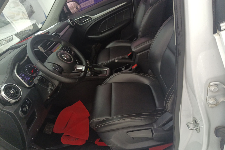 名爵ZS 2017款 1.5L 自动豪华版中控内饰19