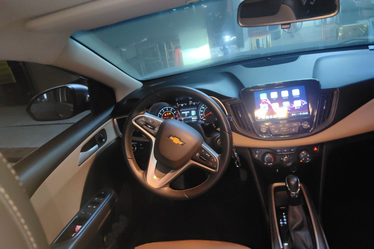 雪佛兰 科鲁泽 2022款 320 自动悦享天窗版中控内饰7002