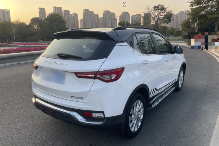 东南DX5 2019款 1.5T CVT豪华型车身外观6003