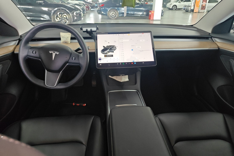 特斯拉 Model 3 2021款 改款 标准续航后驱升级版 3D1中控内饰7002