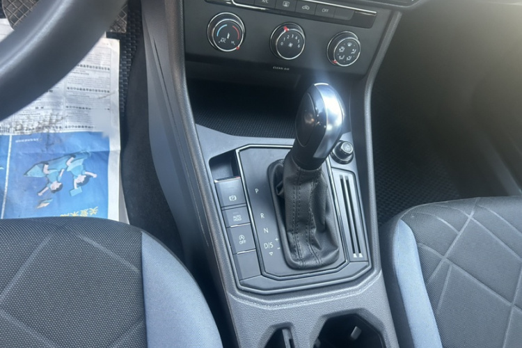 大众 朗逸 2023款 改款 1.5L 自动得逸版中控内饰7004