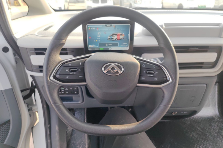 上汽大通MAXUS 大拿V1 2024款 V1 长轴高顶 多功能版（62kWh）局部细节13