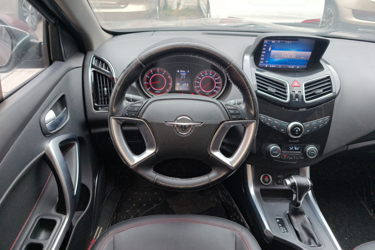 海马S5 2018款 1.5T CVT尊贵型中控内饰13