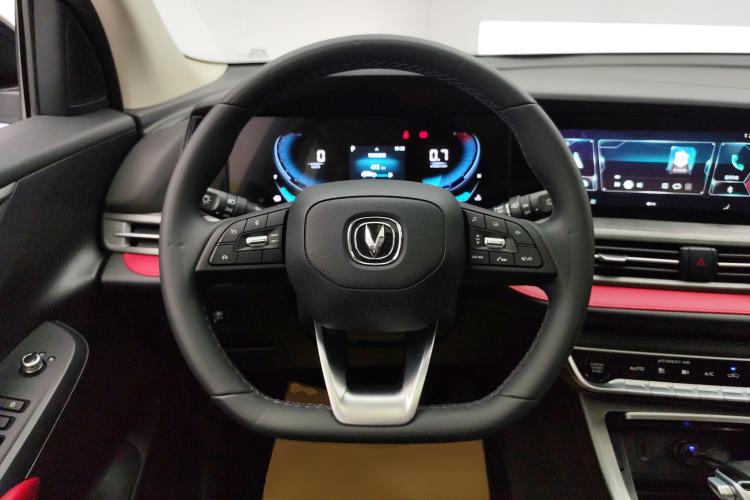 长安CS55PLUS 2021款 蓝鲸版 1.5T DCT豪华型中控内饰13