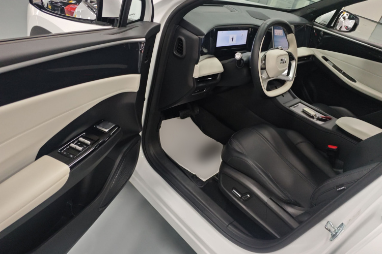 吉利银河 银河L7 2023款 1.5T 55km PRO中控内饰20