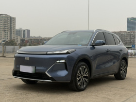 吉利银河 银河星舰7 EM-i 2025款 120km 领航版