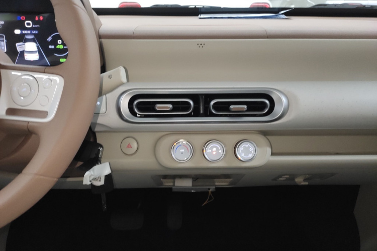 五菱汽车 宏光MINIEV 2024款 第三代 215km 青春版局部细节16