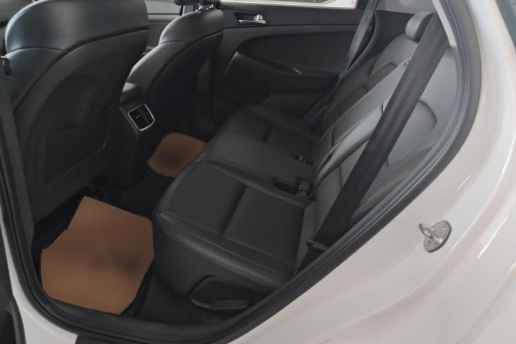 现代 途胜 2015款 1.6T 双离合两驱智能型中控内饰7001