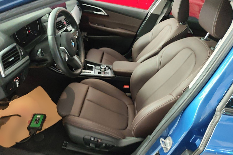 宝马1系 2019款 120i M运动套装局部细节19