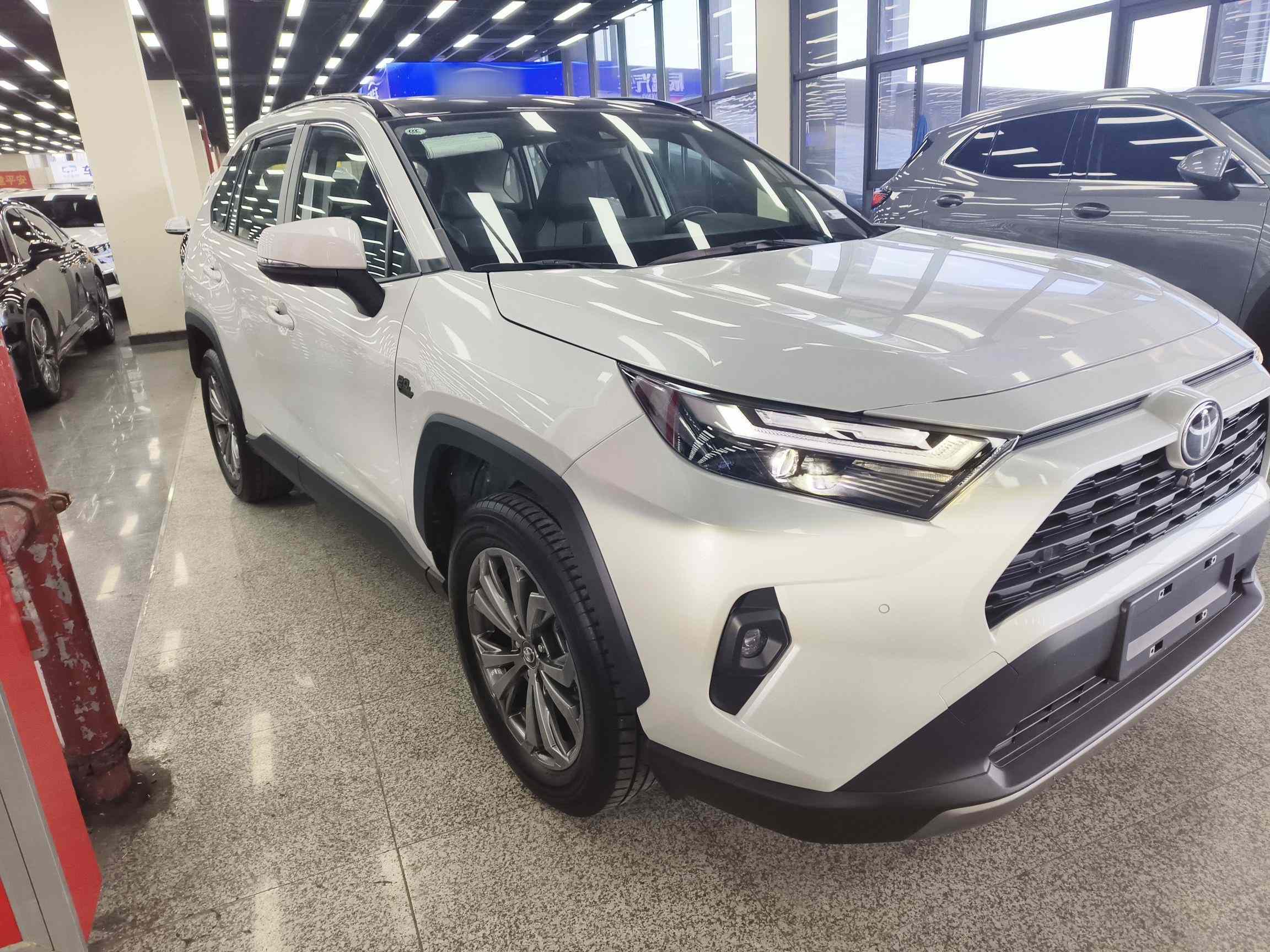 丰田 RAV4荣放 2023款 2.0L CVT两驱风尚Plus版(5)