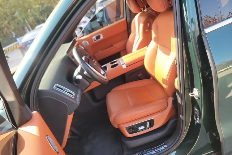 理想汽车 理想L9 2022款 Max中控内饰19