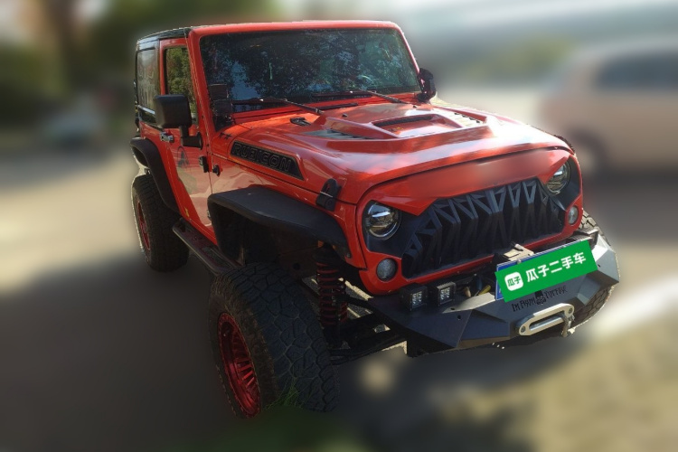 Jeep 牧马人 2012款 3.6L Sahara 两门版车身外观6002