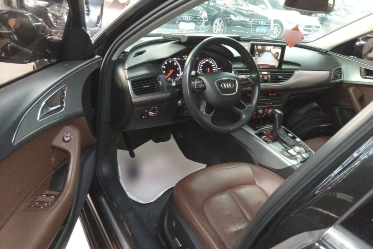 奥迪A6L 2018款 30周年年型 35 TFSI 时尚型中控内饰20