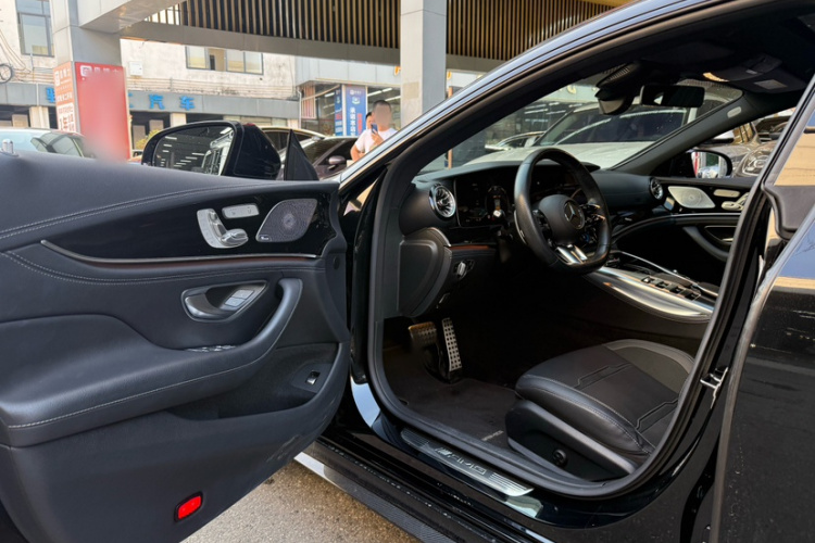 奔驰 2023款 AMG GT 50 四门跑车中控内饰7006