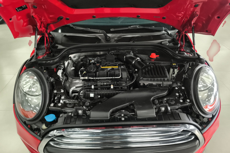 MINI 2015款 1.2T ONE 五门版机舱底盘24