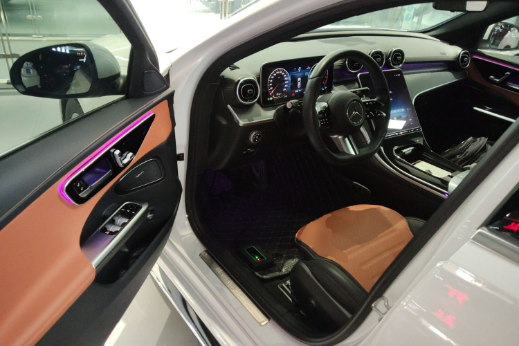 奔驰C级 2022款 改款 C 200 L 运动版中控内饰7002